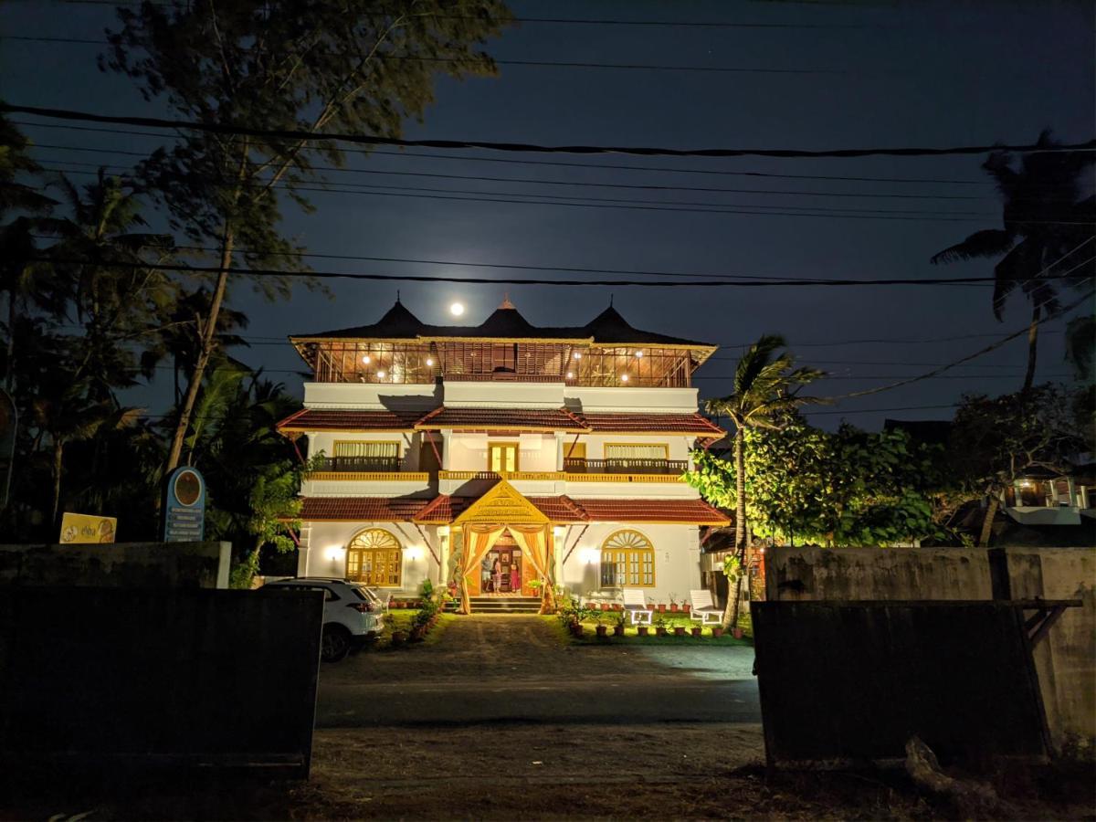 Sea View Resort- Esha Heritage Inn Cherai Beach Exterior foto